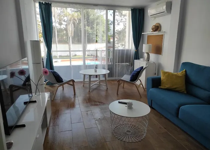 Sunny Tanife By Yumbo