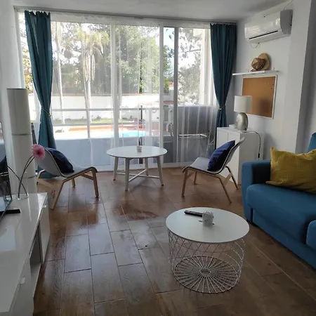 Sunny Tanife By Yumbo