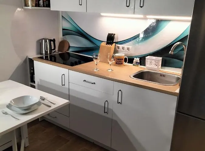 Sunny Tanife By Yumbo