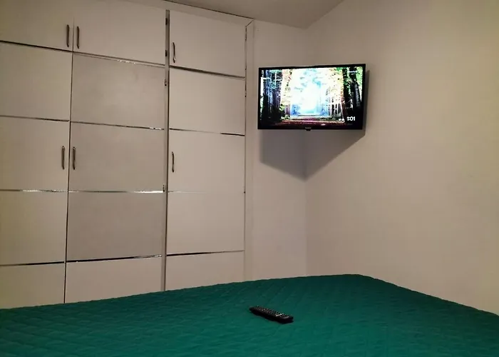 Sunny Tanife By Yumbo