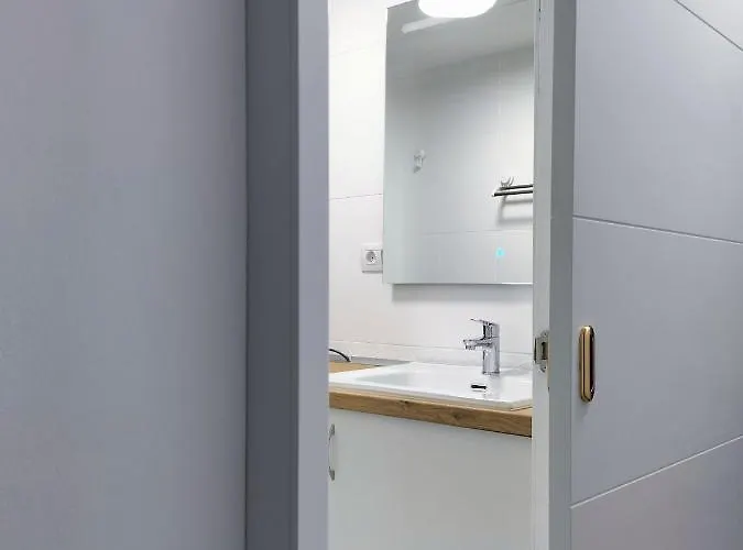 Sunny Tanife By Yumbo *