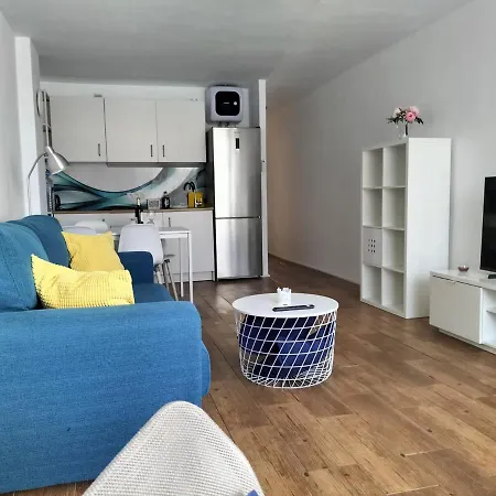 Sunny Tanife By Yumbo * Πλάγια ντελ Ινγκλές